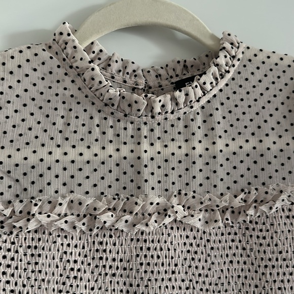 Express Brand Woman’s Light Pink Polka Dot Top - Size XS - Picture 5 of 9